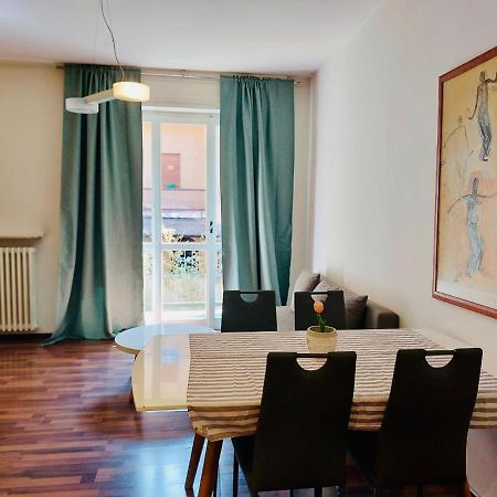 Appartmentslapiazzetta -1-2-6 Sesto Calende Exteriör bild