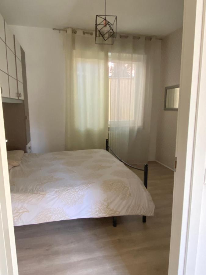 Appartmentslapiazzetta -1-2-6 Sesto Calende Exteriör bild