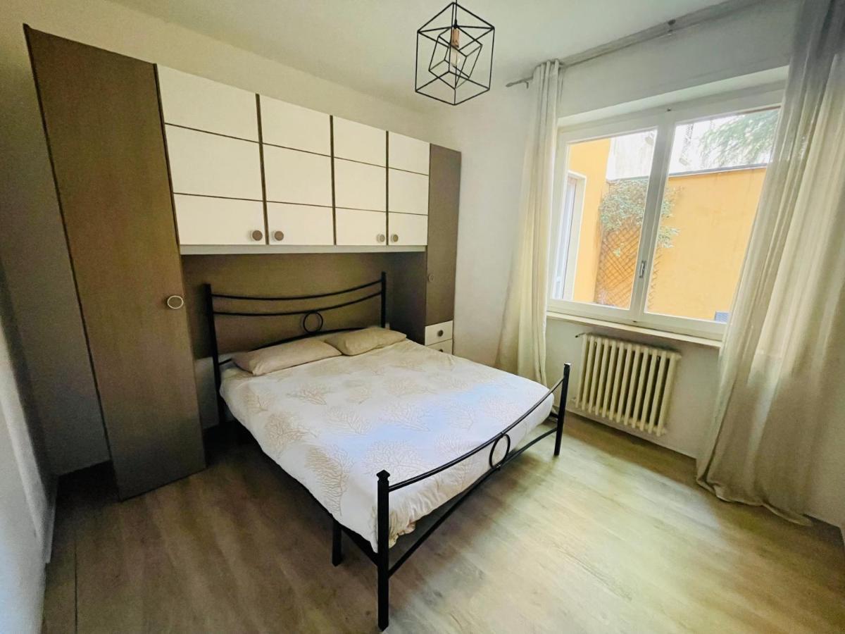 Appartmentslapiazzetta -1-2-6 Sesto Calende Exteriör bild